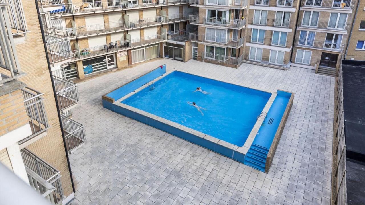 Zonnig En Gezellig Appartement Met Zijdelings Zeezicht En Zwembad In Koksijde Exteriér fotografie